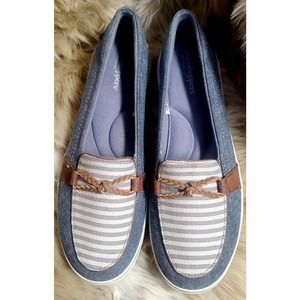 Grasshopper slip on comfy loafers sz 6.5